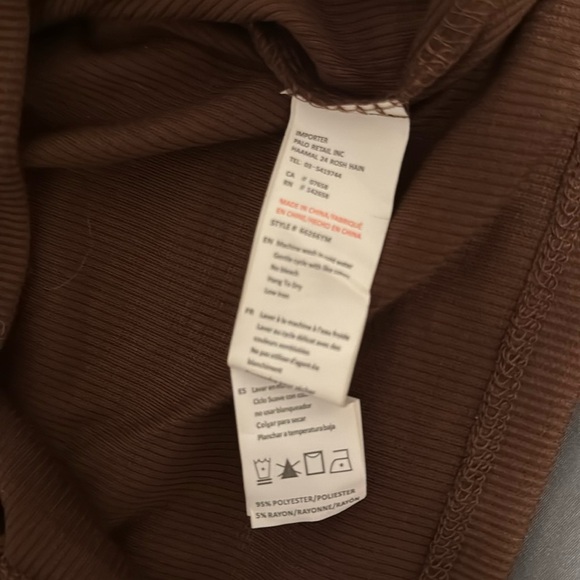 3/$30 Brown and White Cropped Collared Top - Picture 3 of 3